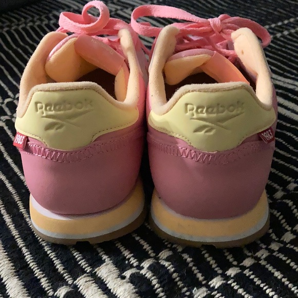 Leather Pink Reebok - Picture 4 of 9